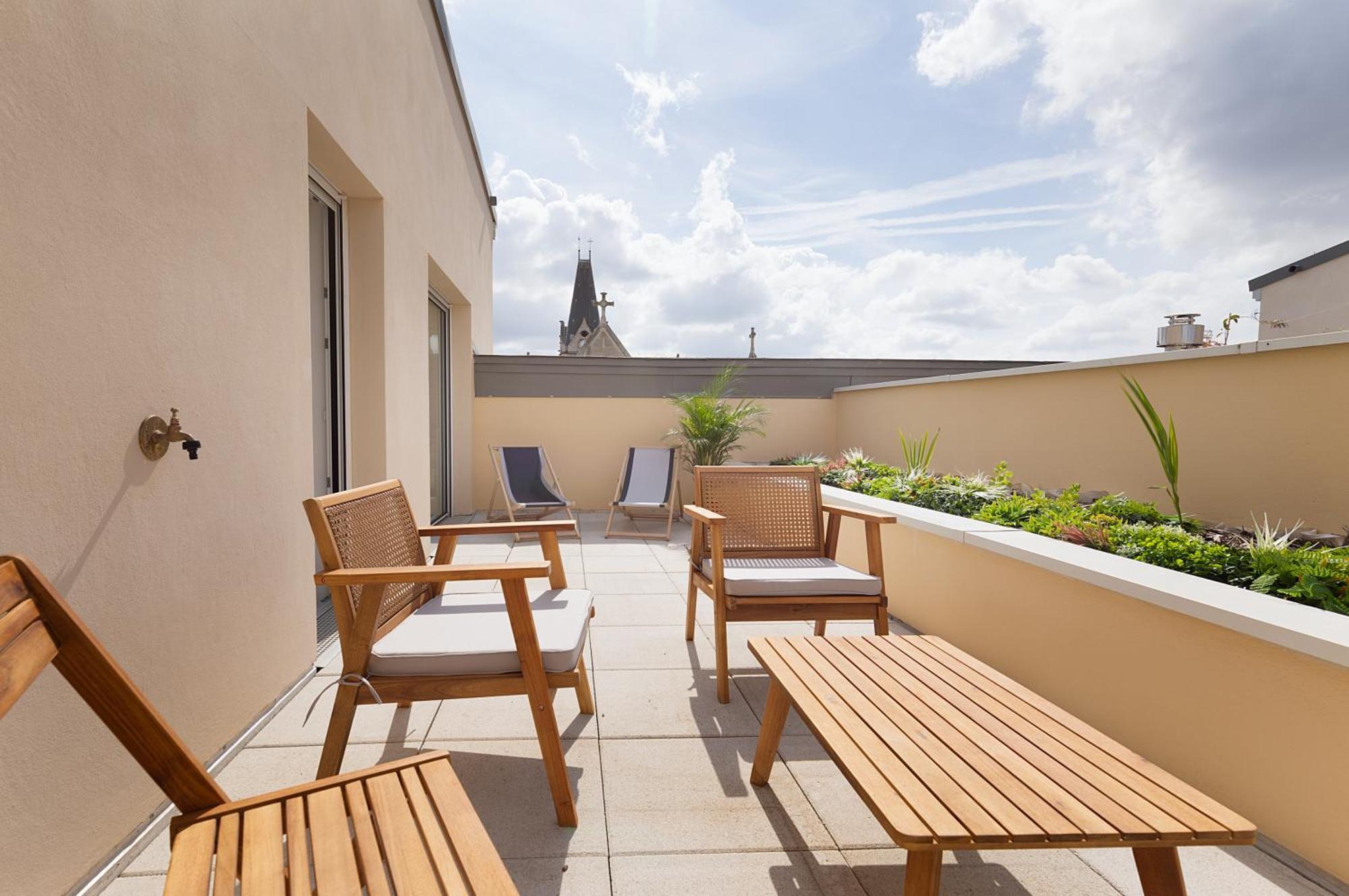 Apartment La Terrasse De L'eglise, Paris Center & Eurostar 15 Mn, Brand New Duplex With Terrasse, Balcony, 2 Bathrooms, Parking,